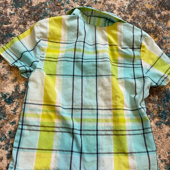 4 bottom down tops in a size 2T ( boy ) casual - Picture 7 of 10